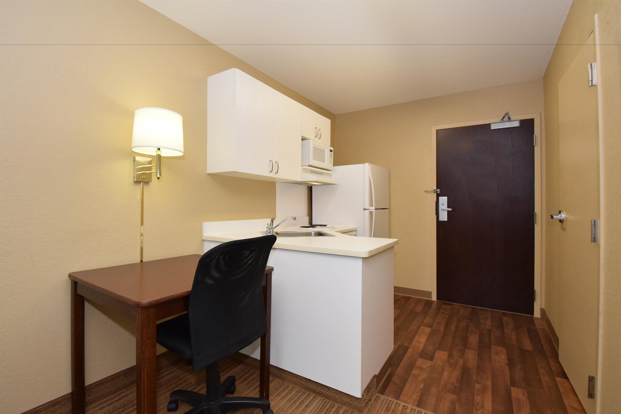 Extended Stay America Suites - Detroit - Metropolitan Airport Ром'юлус Екстер'єр фото