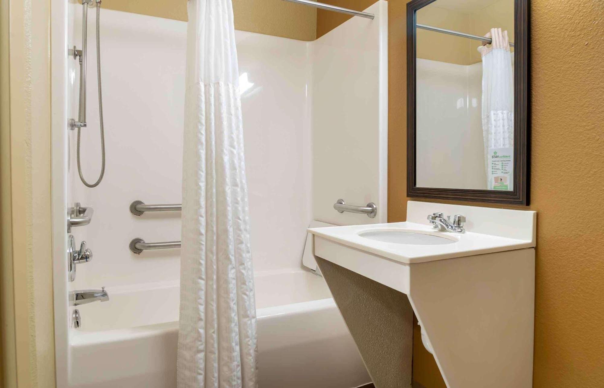 Extended Stay America Suites - Detroit - Metropolitan Airport Ром'юлус Екстер'єр фото