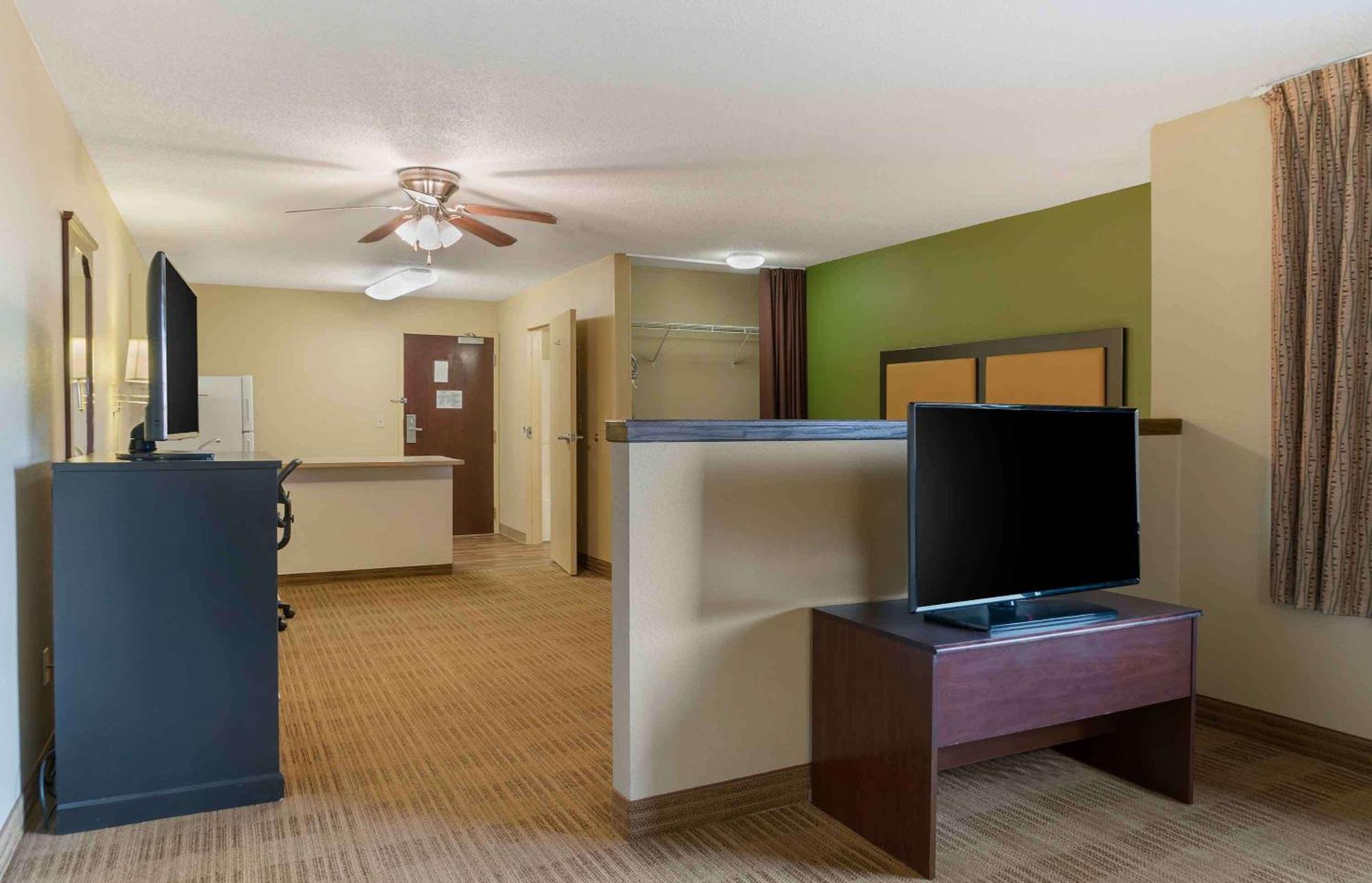 Extended Stay America Suites - Detroit - Metropolitan Airport Ром'юлус Екстер'єр фото